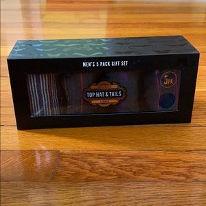 Men’s Socks 5-pack (only 4 in box)